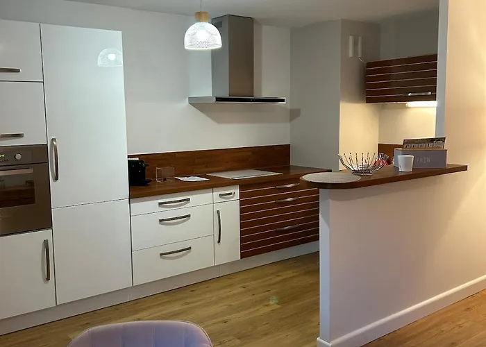 Avec Jardin Proche Gare Et Appartement